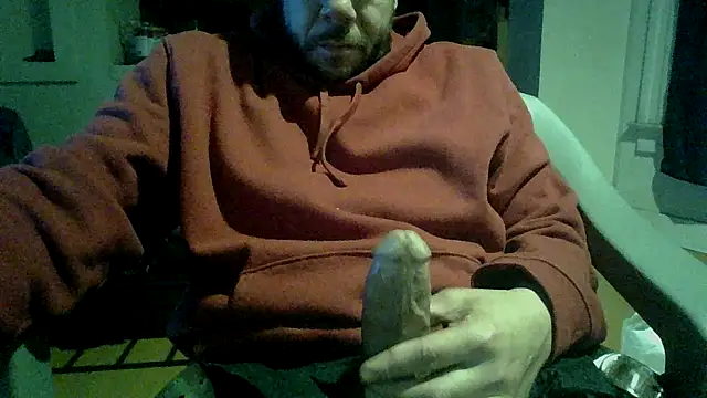 Snapshot of loozamangos chatting on December 15, 1:43 am loozamangos online show from December 15, 1:43 am