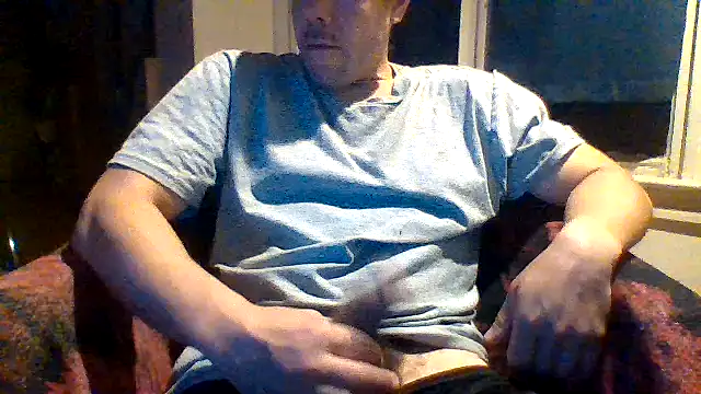 Snapshot of loozamangos chatting on January 11, 2:27 am loozamangos online show from January 11, 2:27 am