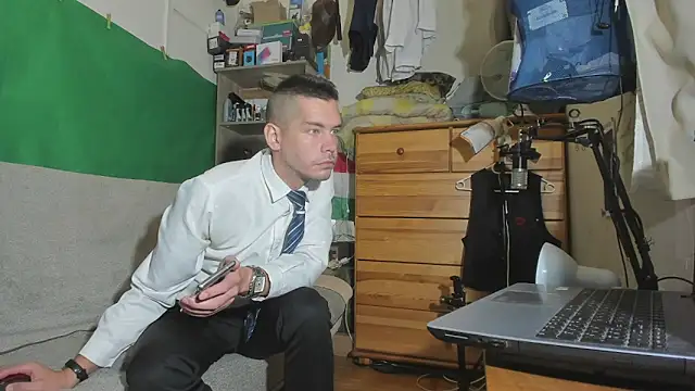 viraglaci18xh online show from November 3, 4:19 pm