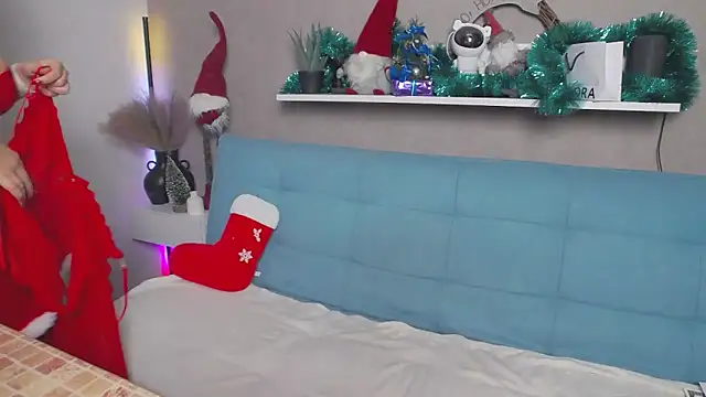 DakotaMae online show from December 25, 4:00 pm