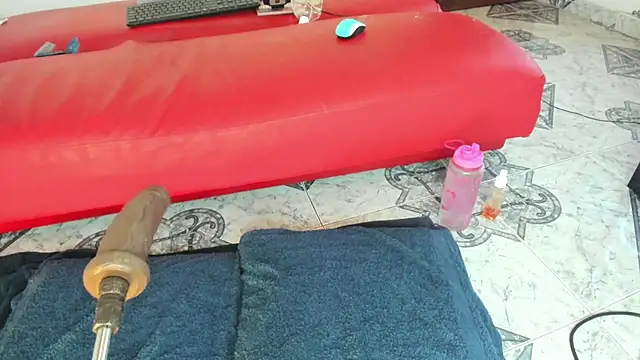 Snapshot of Dakotalove20 chatting on November 16, 3:56 am Dakotalove20 online show from November 16, 3:56 am