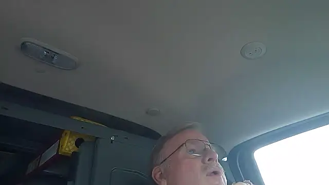 noonfunxh online show from October 3, 7:22 pm