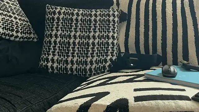 bestofdoseswirls online show from March 22, 6:22 pm