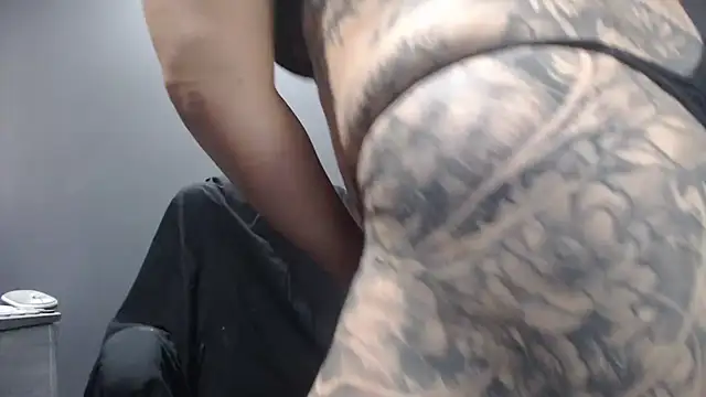 poisonivyx online show from October 10, 1:37 am