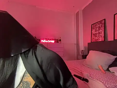  MelinaCurves  online show from February 6, 9:38 pm