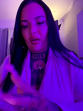  MelinaCurves  online show from October 5, 9:02 pm