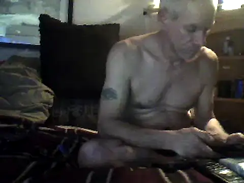 Snapshot of Biknight chatting on February 13, 2:23 am Biknight online show from February 13, 2:23 am