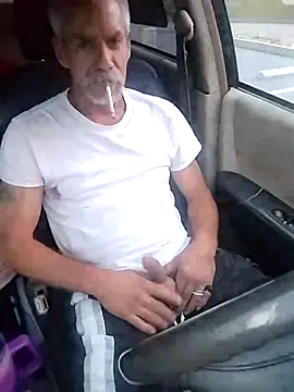 Snapshot of Biknight chatting on October 6, 11:18 am Biknight online show from October 6, 11:18 am