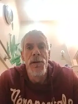 Snapshot of Biknight chatting on December 15, 4:55 pm Biknight online show from December 15, 4:55 pm