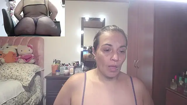 zoe hotxxx online show from January 8, 2:08 pm