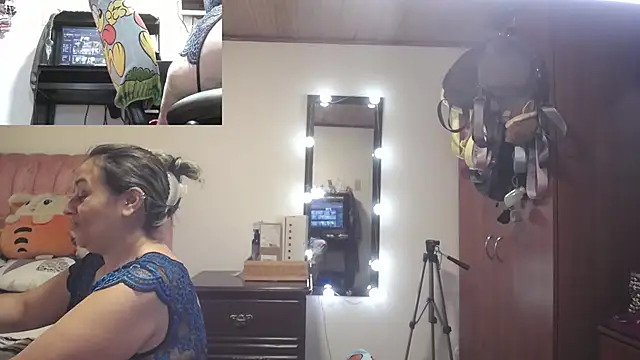 zoe hotxxx online show from May 6, 1:38 pm