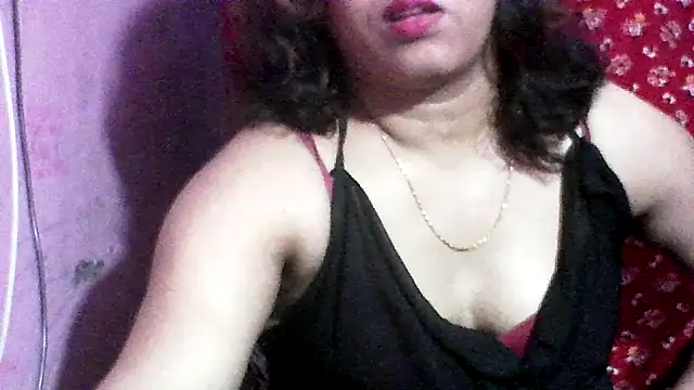 Snapshot of koyel90 chatting on December 15, 6:01 pm koyel90 online show from December 15, 6:01 pm