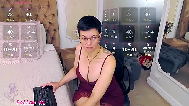 BustyPenellope online show from June 28, 3:12 am