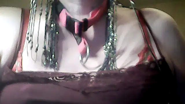 Snapshot of sissy_sarah69 chatting on September 20, 9:21 am sissy sarah69 online show from September 20, 9:21 am