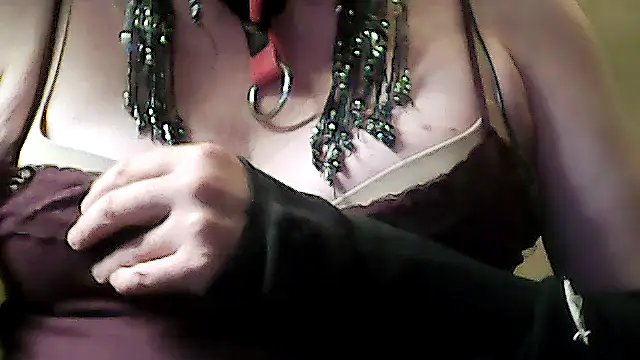 Snapshot of sissy_sarah69 chatting on October 20, 11:32 am sissy sarah69 online show from October 20, 11:32 am