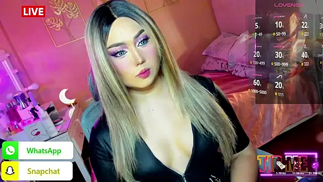 HOTnWILDalice online show from October 31, 1:39 am