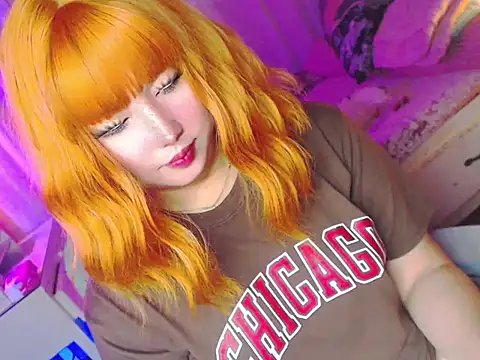 HOTnWILDalice online show from April 21, 2:51 am