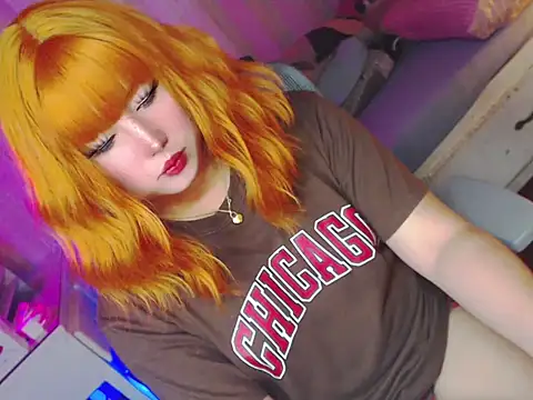 HOTnWILDalice online show from April 23, 7:30 am