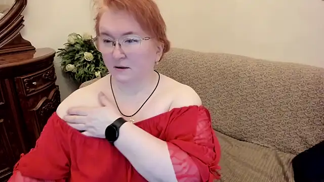 leiamillersonn online show from December 2, 6:19 am