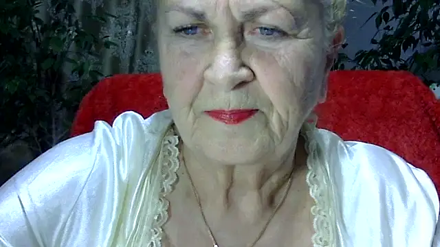 Emma52610 online show from February 5, 5:31 pm