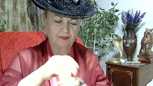 Emma52610 online show from March 16, 6:01 pm