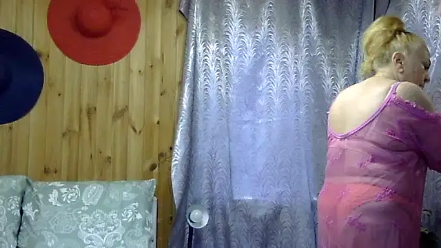 Emma52610 online show from October 8, 7:28 am