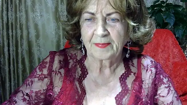 Emma52610 online show from April 16, 4:41 pm