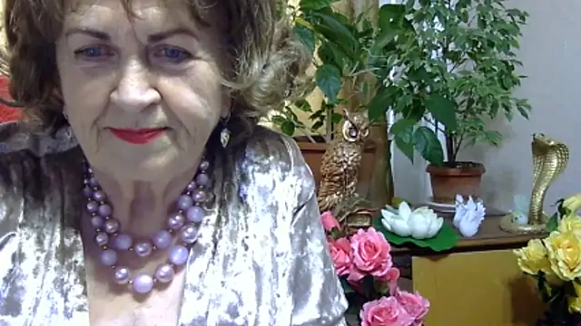 Emma52610 online show from April 24, 11:23 am