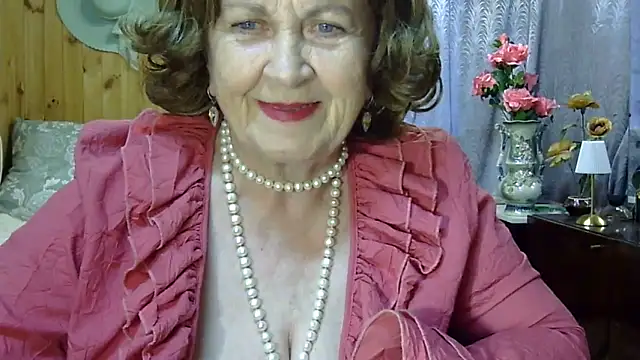 Emma52610 online show from June 27, 4:56 pm