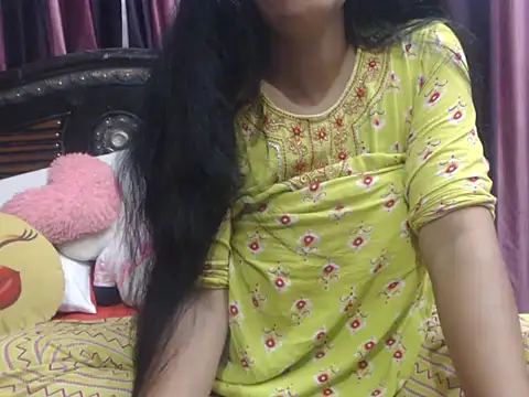 Snapshot of prettyindiandoll chatting on July 17, 6:53 am prettyindiandoll online show from July 17, 6:53 am