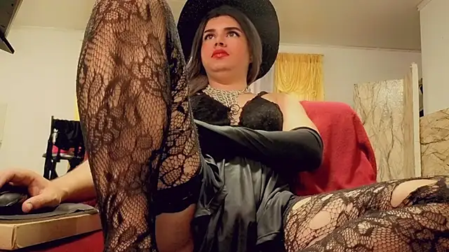 Snapshot of camyl93 chatting on November 22, 10:31 pm camyl93 online show from November 22, 10:31 pm