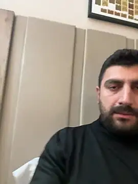 Snapshot of Emircan34 chatting on January 18, 1:53 am Emircan34 online show from January 18, 1:53 am