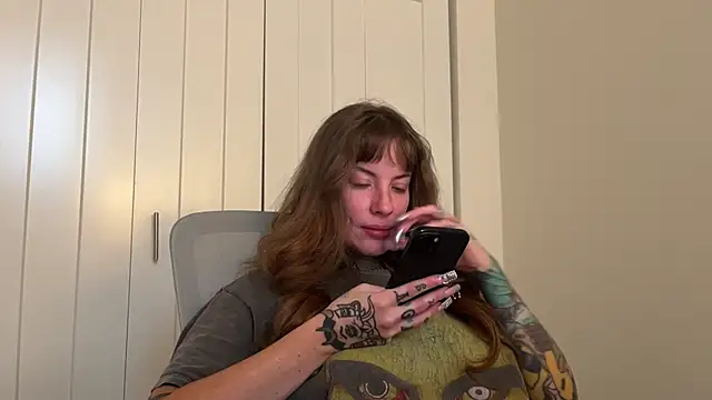 Snapshot of airgeadx chatting on December 30, 9:19 pm airgeadx online show from December 30, 9:19 pm