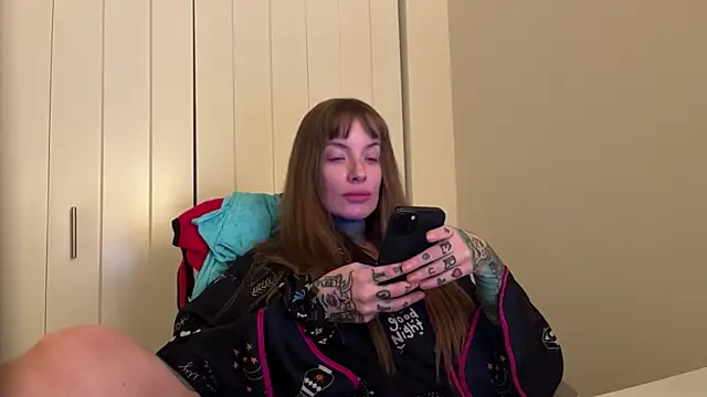 Snapshot of airgeadx chatting on February 3, 11:05 pm airgeadx online show from February 3, 11:05 pm