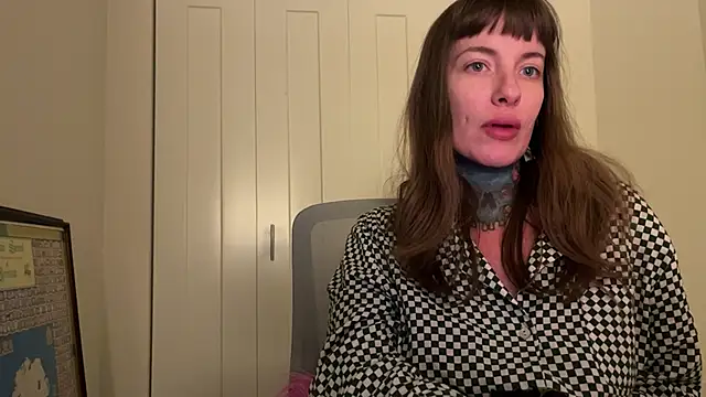 Snapshot of airgeadx chatting on March 23, 2:59 am airgeadx online show from March 23, 2:59 am