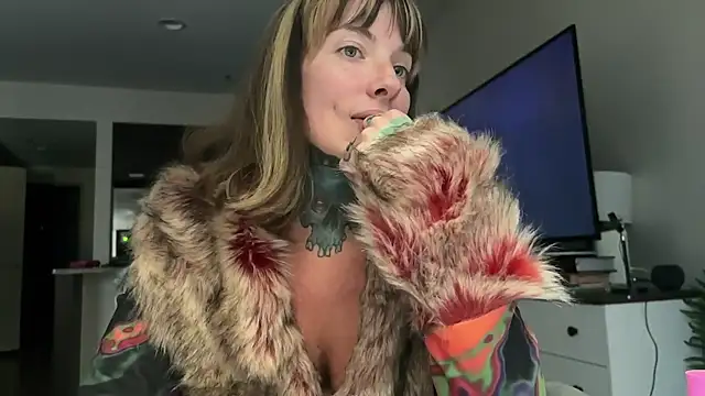 Snapshot of airgeadx chatting on October 21, 8:20 pm airgeadx online show from October 21, 8:20 pm