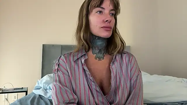 Snapshot of airgeadx chatting on November 18, 4:44 pm airgeadx online show from November 18, 4:44 pm