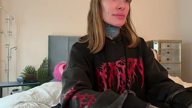 airgeadx online show from February 1, 7:12 pm