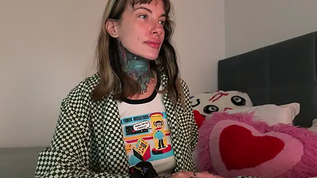 airgeadx online show from April 22, 8:43 pm