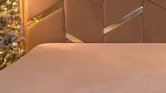 juice-pussy online show from December 14, 5:03 pm