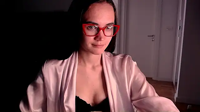 Snapshot of EvelynGG chatting on May 25, 1:50 pm EvelynGG online show from May 25, 1:50 pm