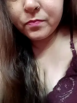 naughtymadam online show from January 10, 4:33 am