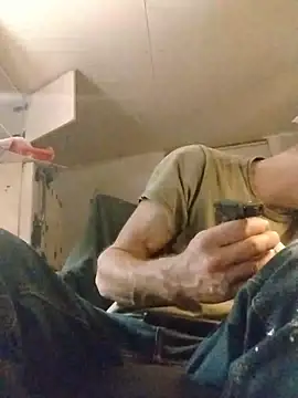 Snapshot of ROBERT0516 chatting on October 29, 4:48 am ROBERT0516 online show from October 29, 4:48 am