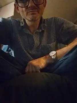 Snapshot of ROBERT0516 chatting on November 13, 2:54 am ROBERT0516 online show from November 13, 2:54 am