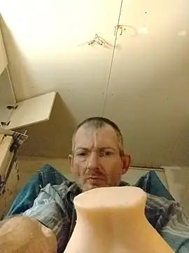 Snapshot of ROBERT0516 chatting on November 16, 12:44 pm ROBERT0516 online show from November 16, 12:44 pm