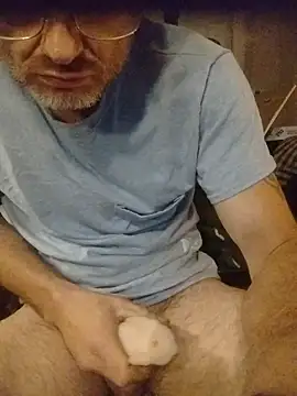 ROBERT0516 online show from April 5, 11:07 am