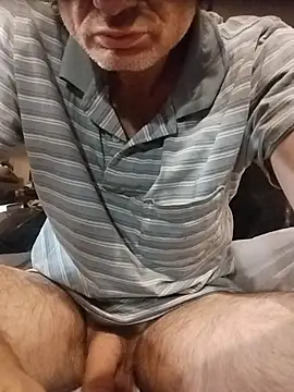 Snapshot of ROBERT0516 chatting on June 1, 11:23 am ROBERT0516 online show from June 1, 11:23 am