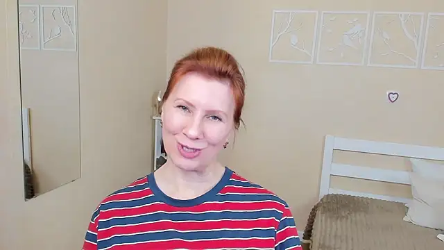 Snapshot of FoxySophia chatting on February 24, 11:41 pm FoxySophia online show from February 24, 11:41 pm