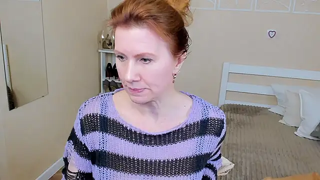 Snapshot of FoxySophia chatting on March 2, 11:09 pm FoxySophia online show from March 2, 11:09 pm