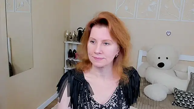 Snapshot of FoxySophia chatting on March 7, 10:10 pm FoxySophia online show from March 7, 10:10 pm